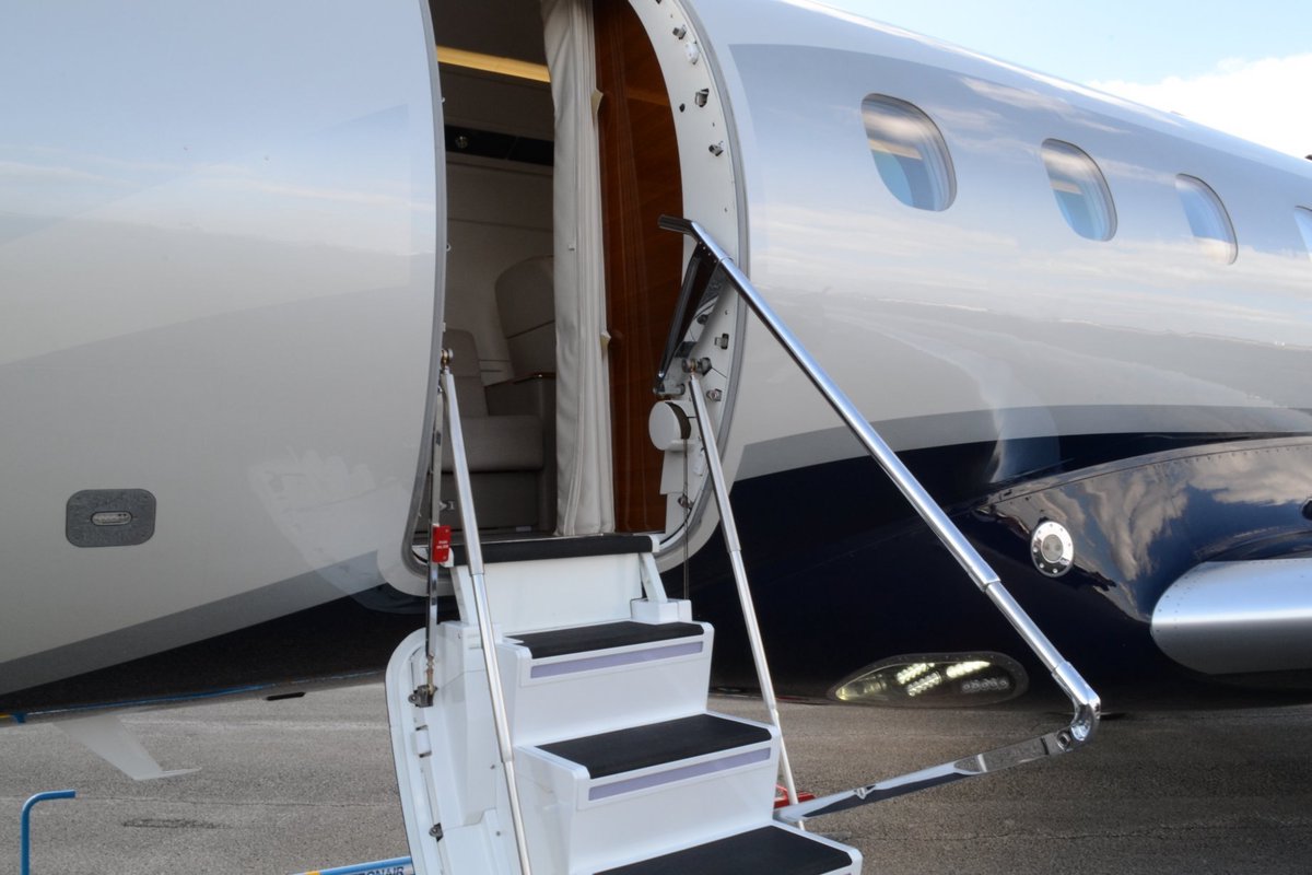 2016 Embraer Legacy 450